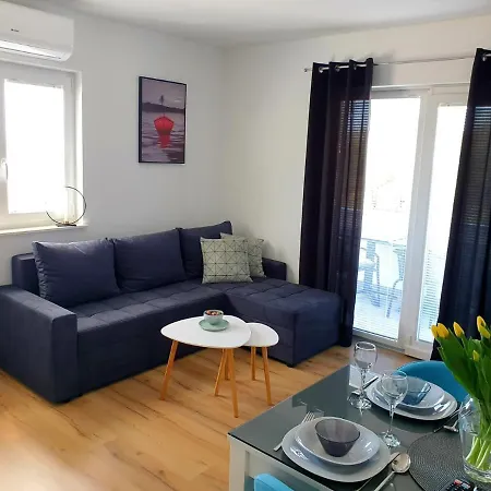 Tea Apartment *
