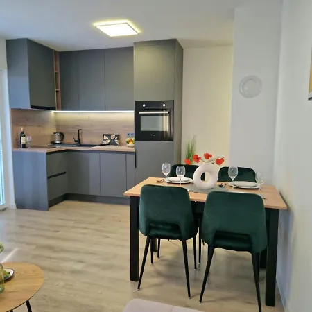 Tea Apartment *